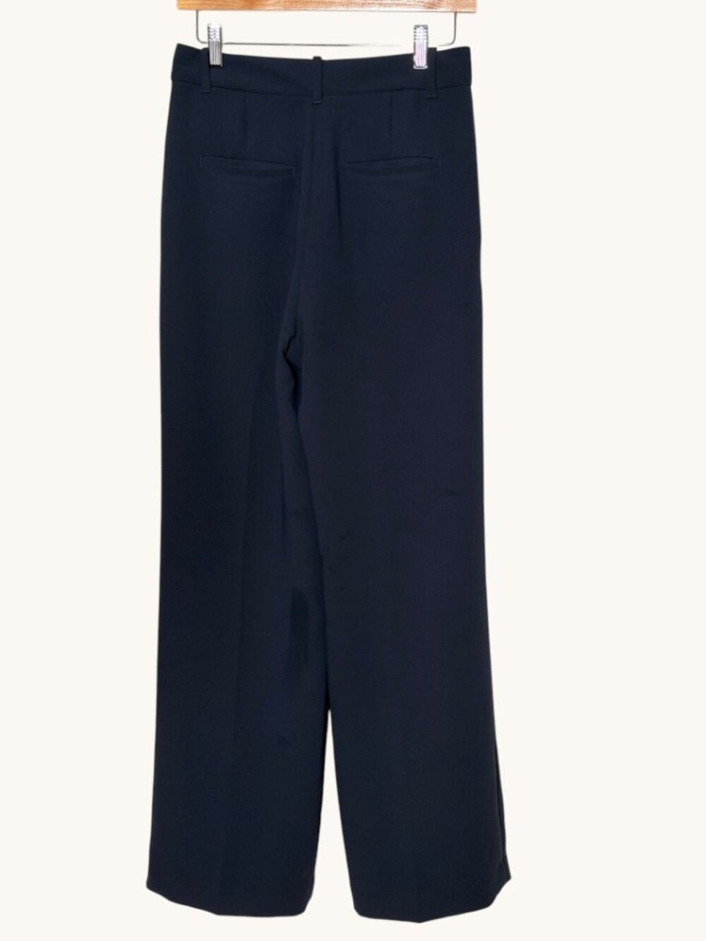 Aritzia The Effortless Pant - Navy Blue Crepette - Size 8 Short - Picture 3 of 8